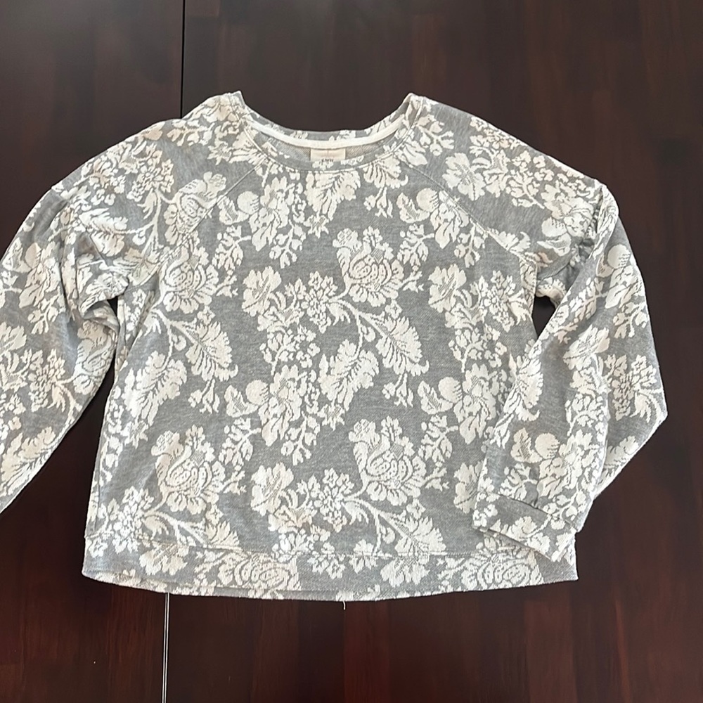 Knox Rose sweater top